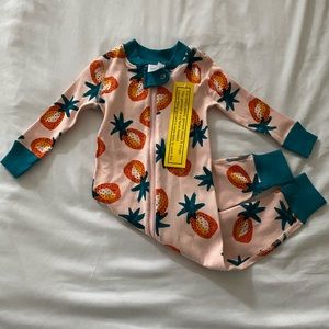 Hanna Andersson zipper sleeper pajamas- organic cotton, 12-18 months,  pineapple